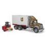 camion-logistico-mack-granite-ups-con-toro-transportable-bruder-02828-rg-bikes-silleda-4