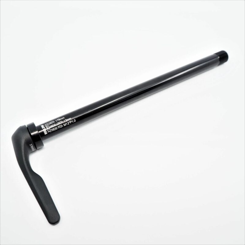 SPARK 22 148X12 (178 x12x1,00) EJE RWS RUEDA + LLAVE SYNCROS / SCOTT  290016