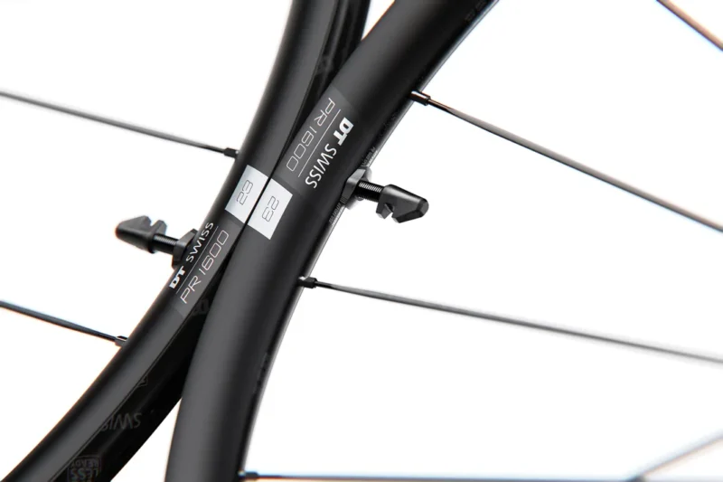 PR 1600 DB23 DISC 700c (29″) 18mm (Freno Disco) SPLINE BLACK PERFIL 23mm RUEDAS ROAD DT SWISS (Nuevo modelo) - Imagen 2