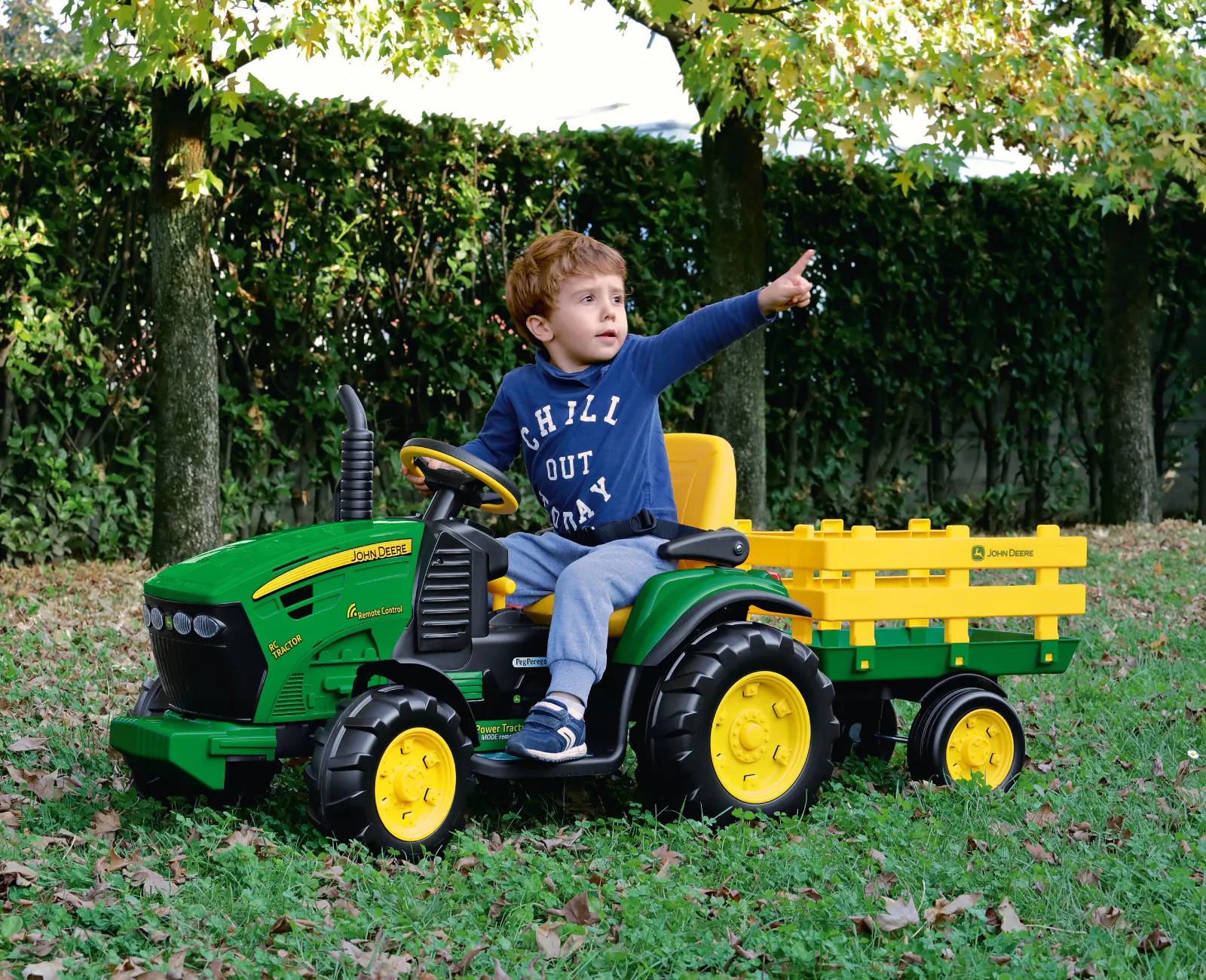 JOHN DEERE RC TRACTOR A BATERIA (Con Mando Remoto) PEG PEREGO IGOR0117 - Imagen 2